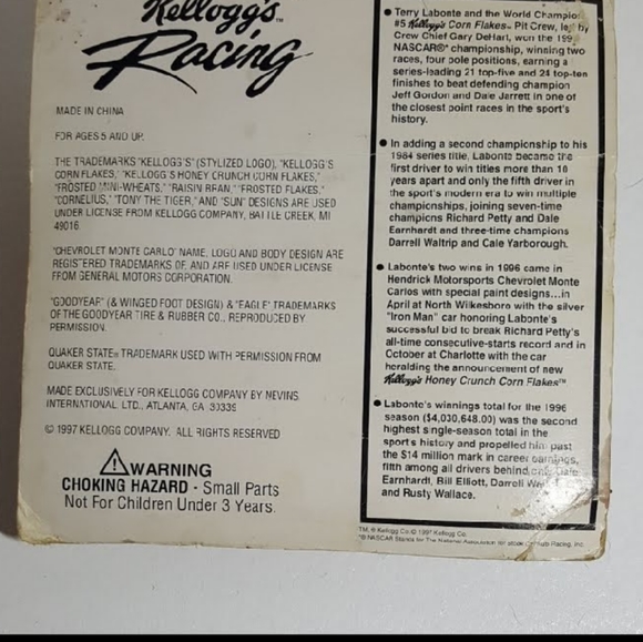 1996 Kellogg's #5 Terry Labonte 1:64 Scale Diecast Collectable Car Set - Picture 2 of 3